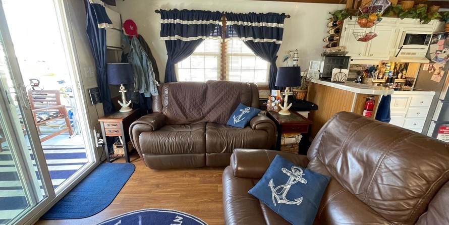 Cruisers Yachts 42 Cantius