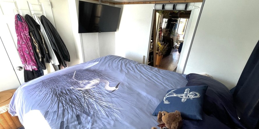 Cruisers Yachts 42 Cantius