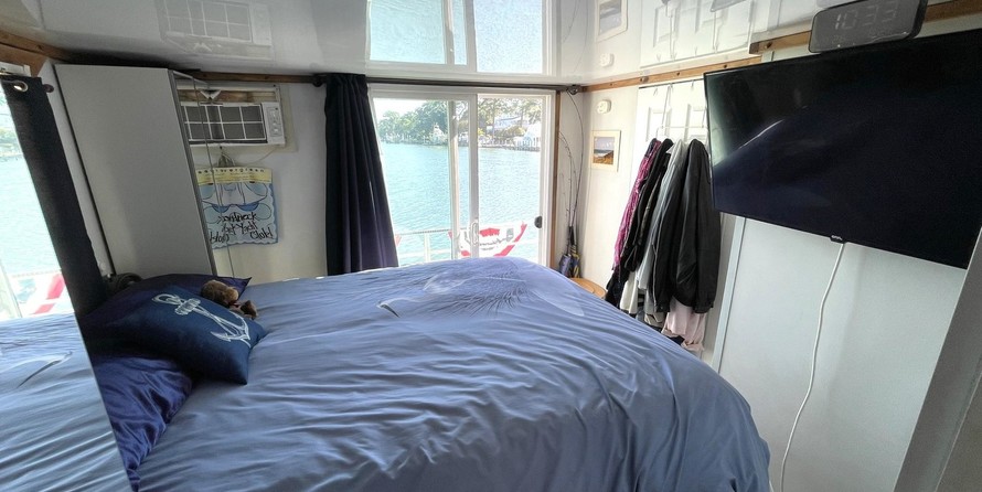 Cruisers Yachts 42 Cantius