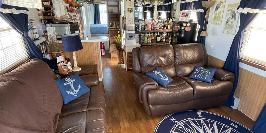 Cruisers Yachts 42 Cantius