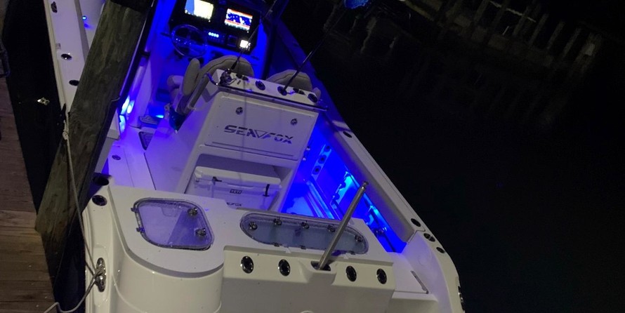 288 Sea Fox Commander