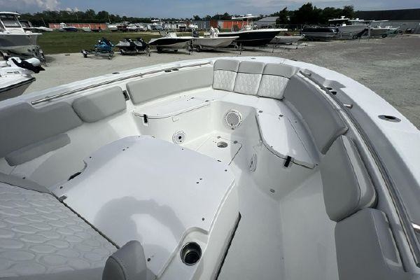 288 Sea Fox Commander