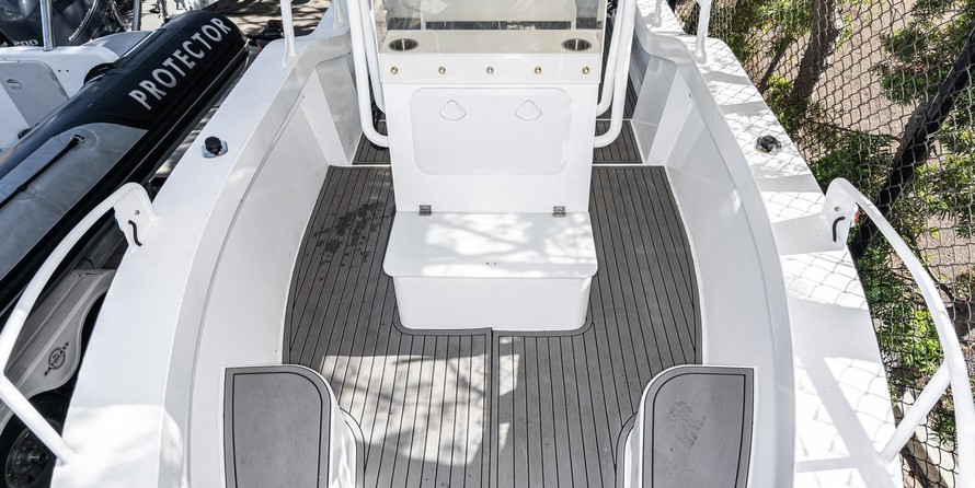Custom carolina 28 center console