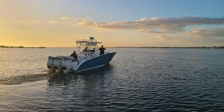 East cape evo center console