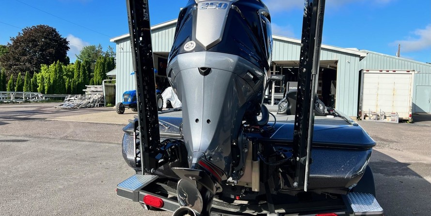 Skeeter ZXR 21 - DEMO