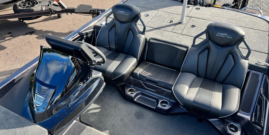 Skeeter ZXR 21 - DEMO