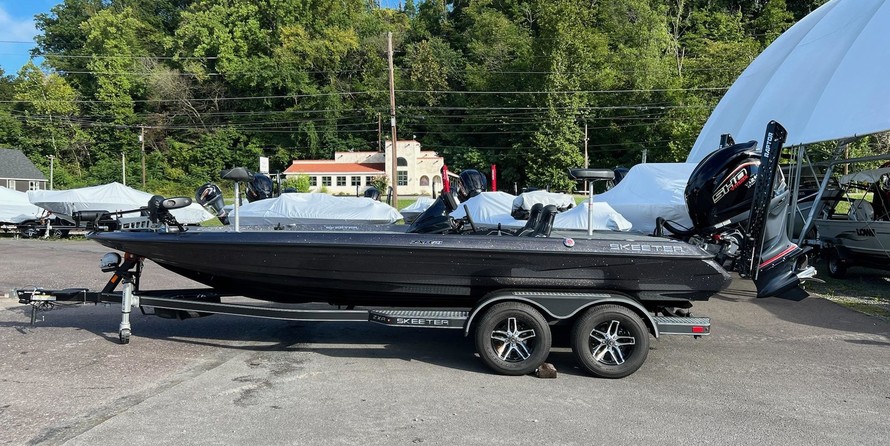 Skeeter ZXR 21 - DEMO