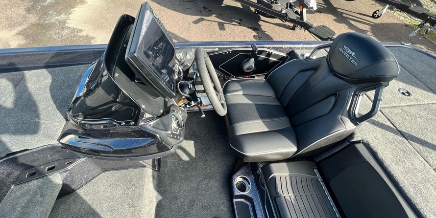 Skeeter ZXR 21 - DEMO