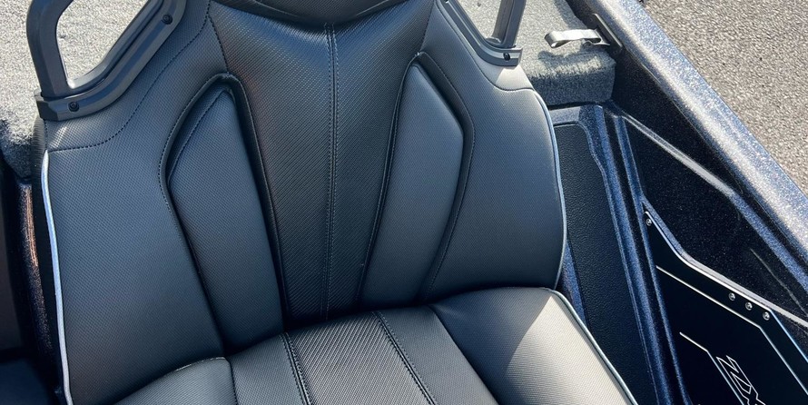 Skeeter ZXR 21 - DEMO