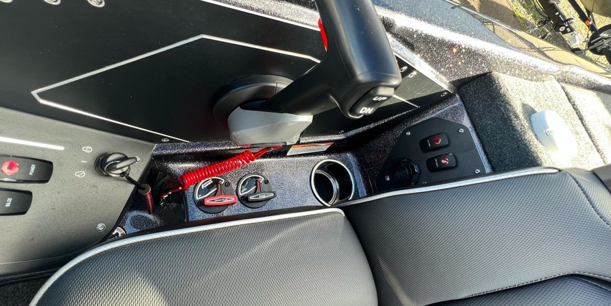 Skeeter ZXR 21 - DEMO