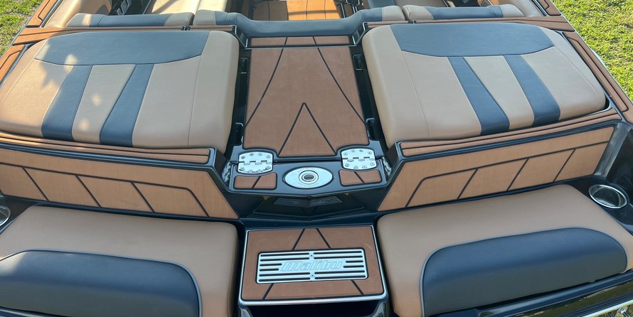 Malibu Wakesetter 23 LSV