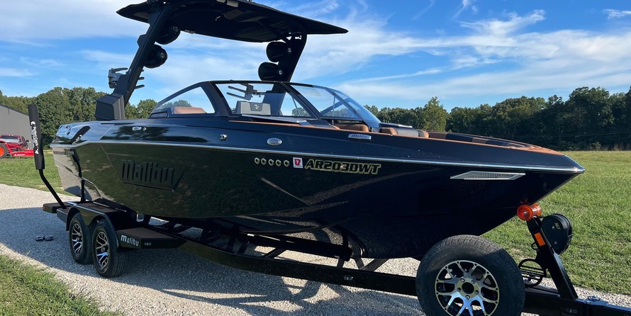 Malibu Wakesetter 23 LSV