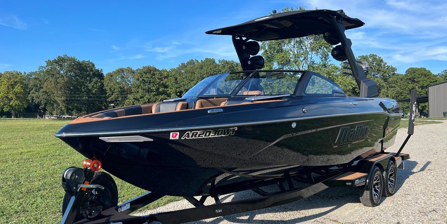Malibu Wakesetter 23 LSV