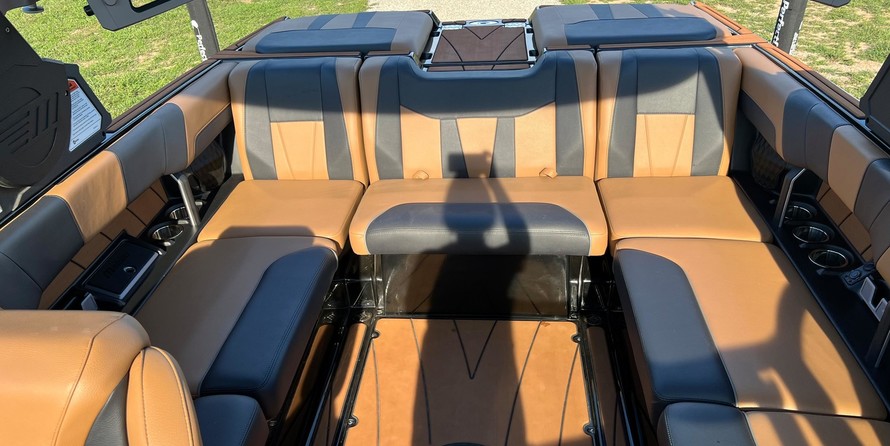 Malibu Wakesetter 23 LSV