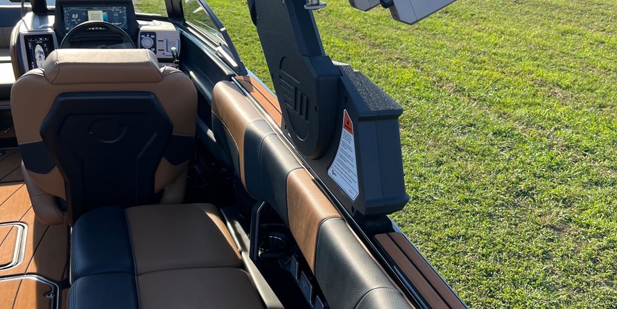 Malibu Wakesetter 23 LSV