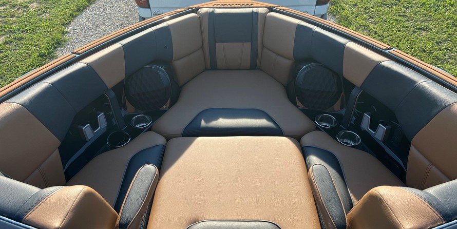 Malibu Wakesetter 23 LSV