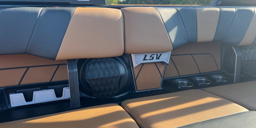 Malibu Wakesetter 23 LSV