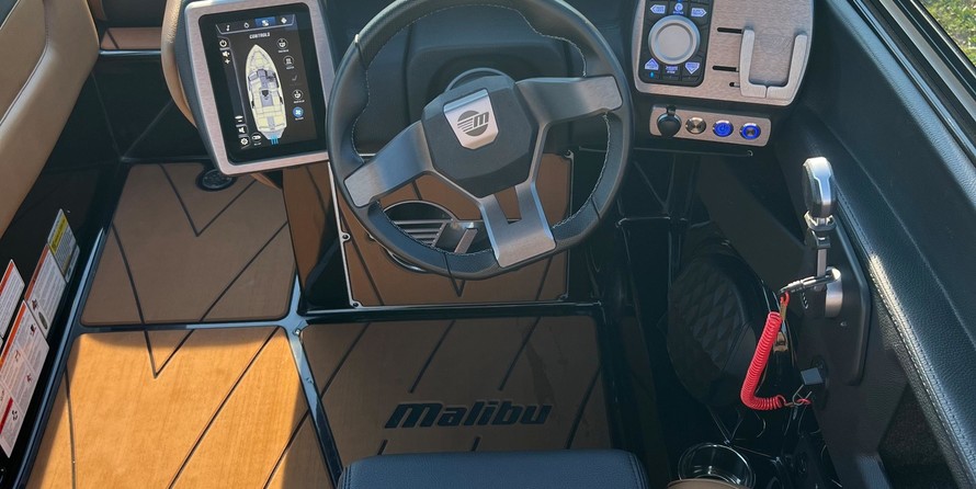 Malibu Wakesetter 23 LSV