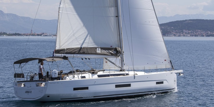 Dufour 530