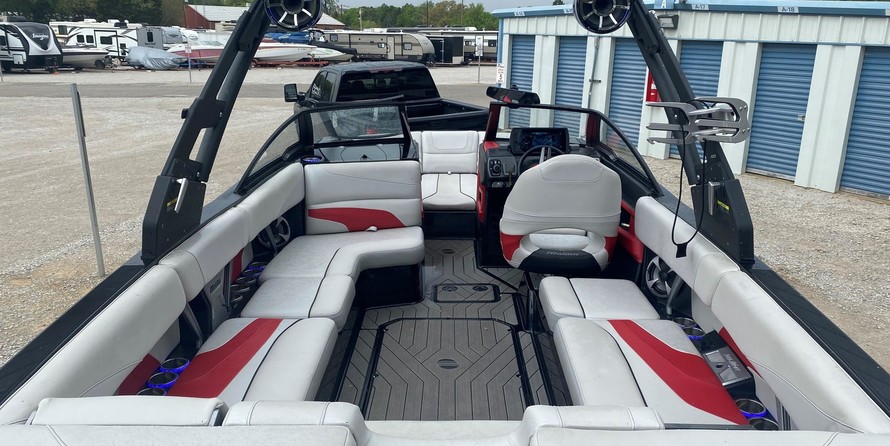 Malibu Wakesetter 24 MXZ