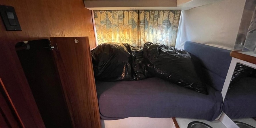 Sea ray 300 sedan bridge