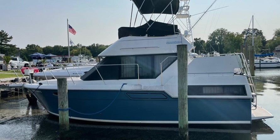 Sea ray 300 sedan bridge