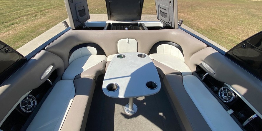 Malibu Wakesetter 23 LSV