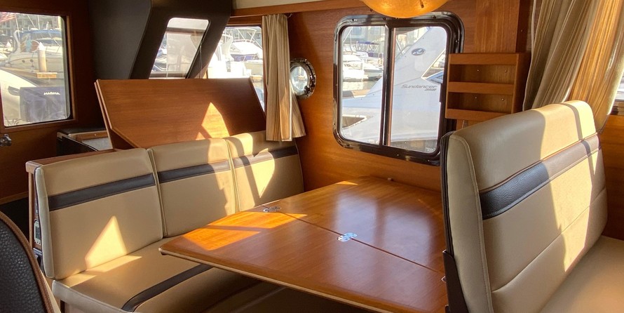 Ranger Tugs R31CB
