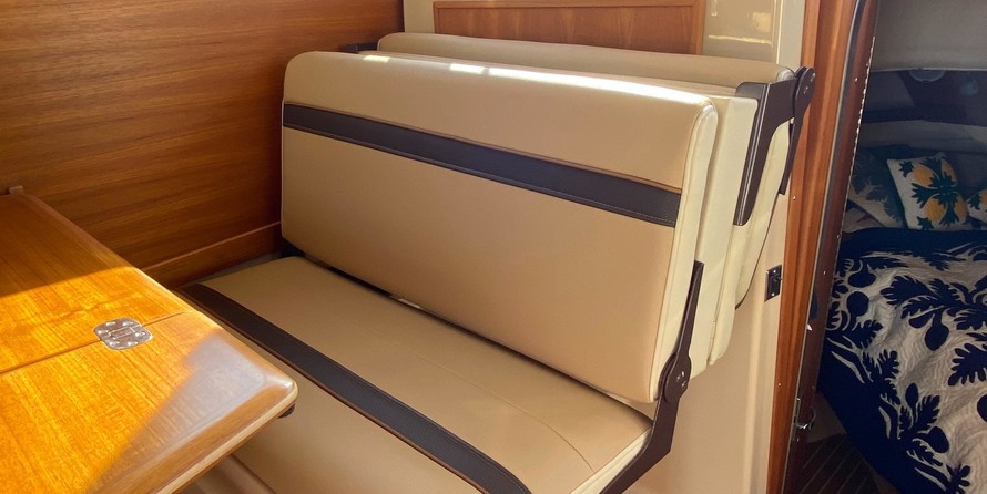 Ranger Tugs R31CB