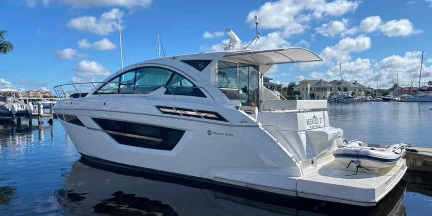 Cruisers Yachts 50 Cantius