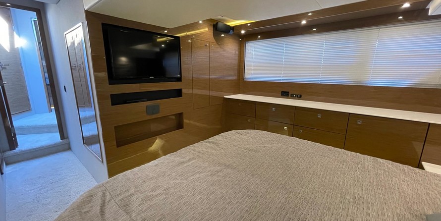 Cruisers Yachts 50 Cantius