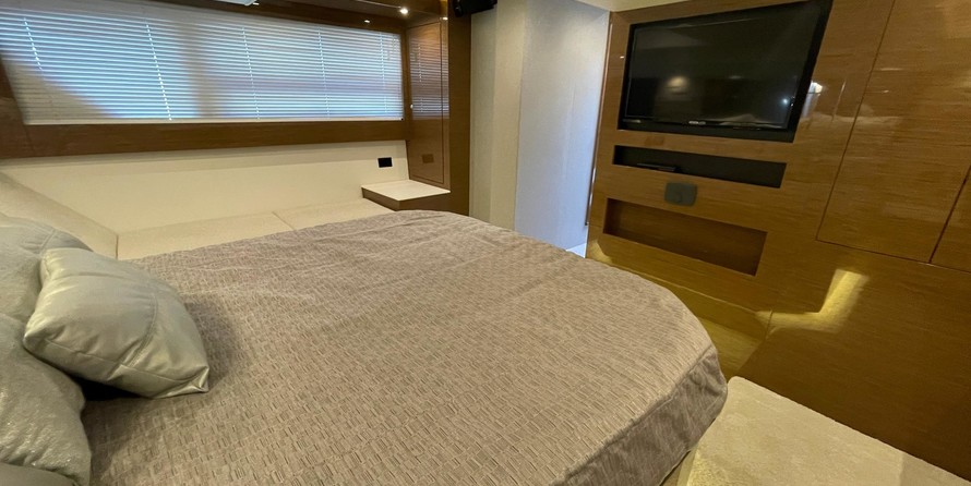 Cruisers Yachts 50 Cantius
