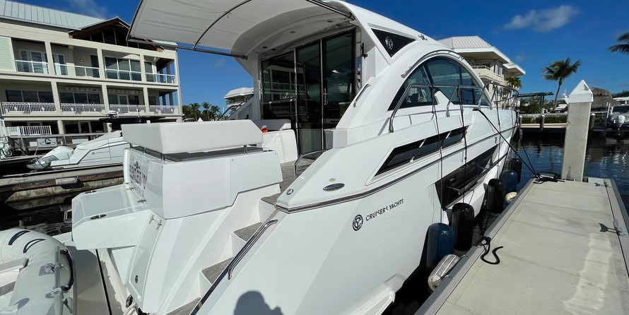 Cruisers Yachts 50 Cantius