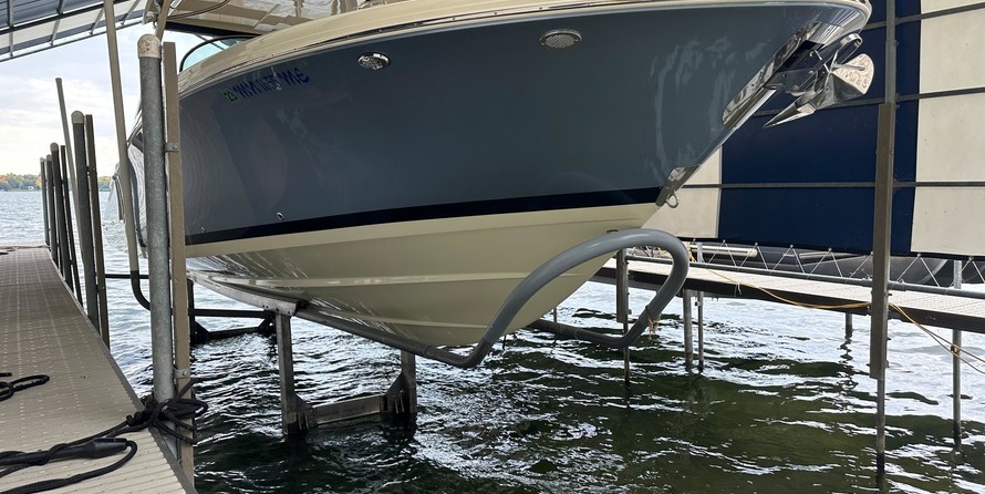 Chris-Craft Calypso 30