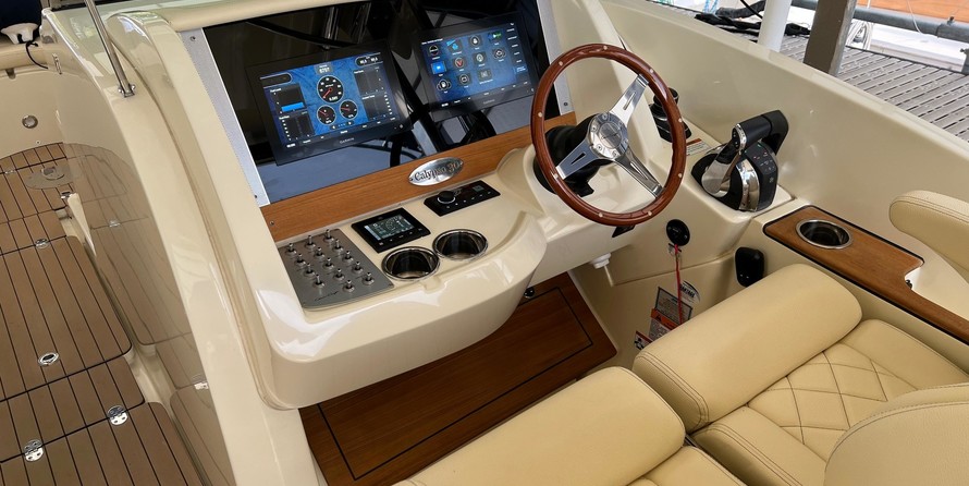 Chris-Craft Calypso 30