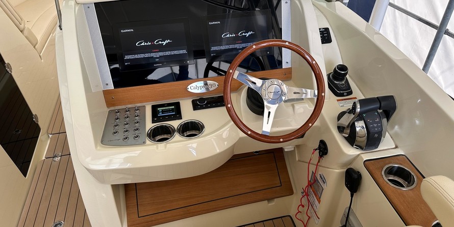 Chris-Craft Calypso 30