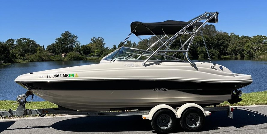 Sea Ray 200 Sundeck