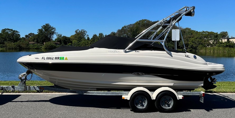 Sea Ray 200 Sundeck