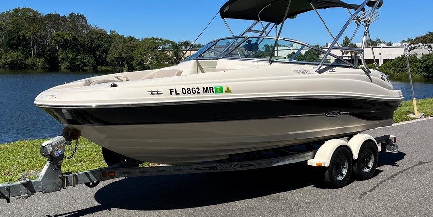 Sea Ray 200 Sundeck