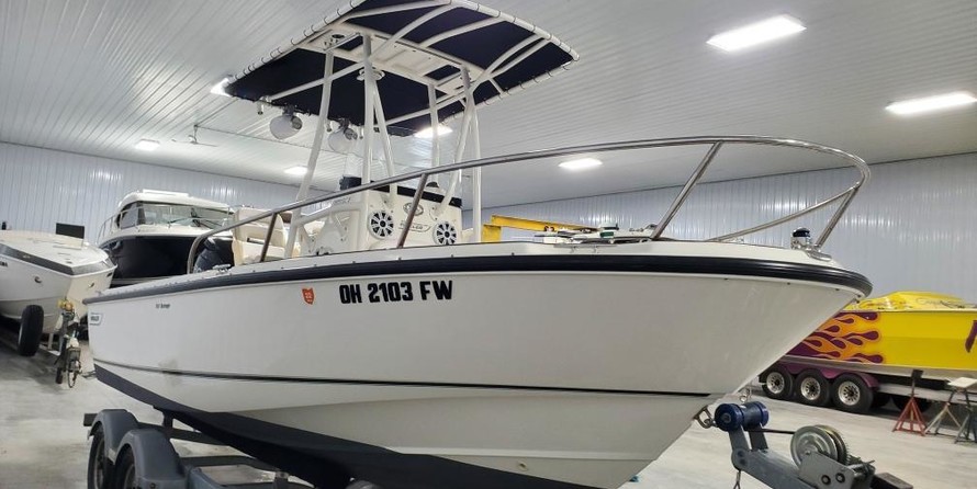 Boston Whaler 190 Outrage