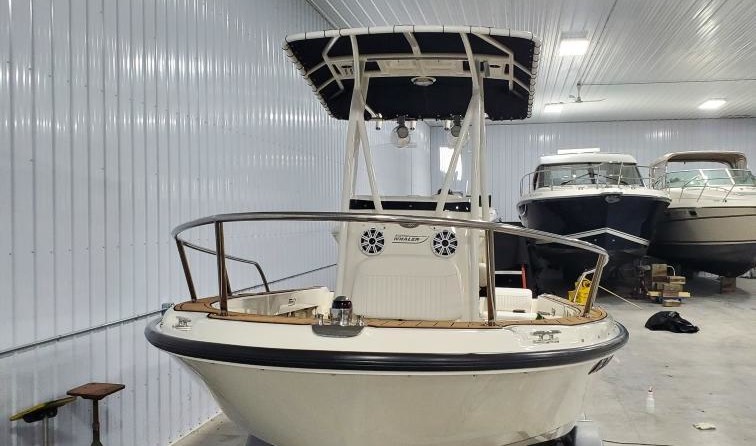 Boston Whaler 190 Outrage