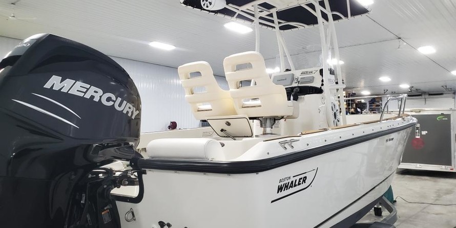 Boston Whaler 190 Outrage
