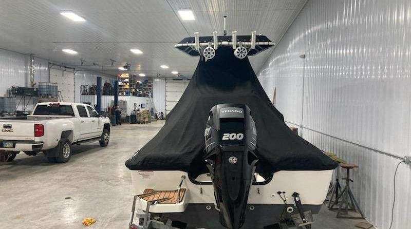 Boston Whaler 190 Outrage