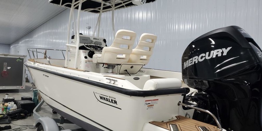 Boston Whaler 190 Outrage