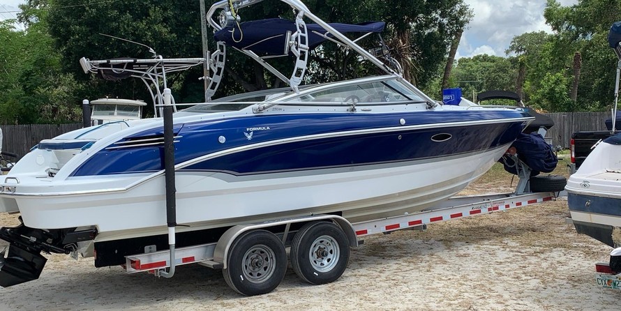 Formula 270 Bowrider