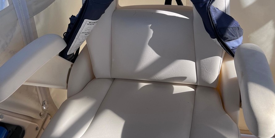 Grady-White Gulfstream 232