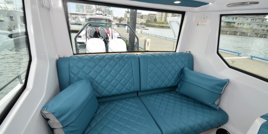 Axopar 28 Cabin