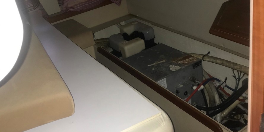 Cruisers yachts 3870 express