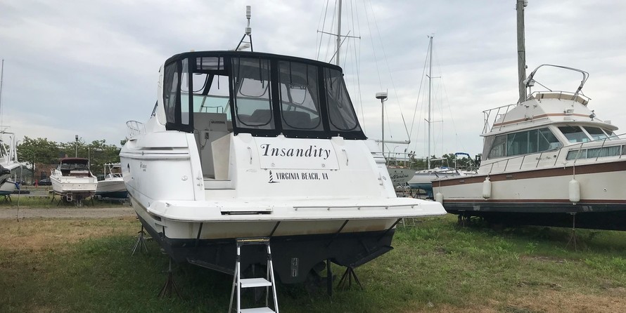 Cruisers yachts 3870 express