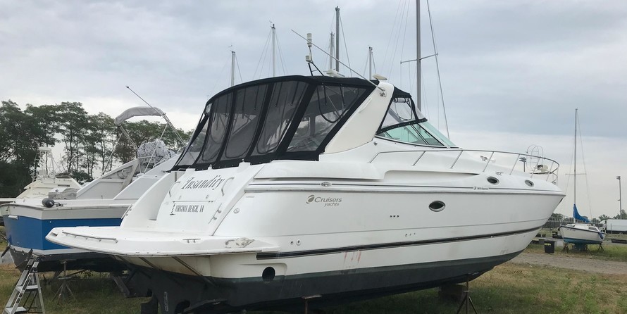 Cruisers yachts 3870 express